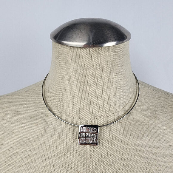 Butler Silver Tone Choker Necklace with Square Pendant - Picture 1 of 7
